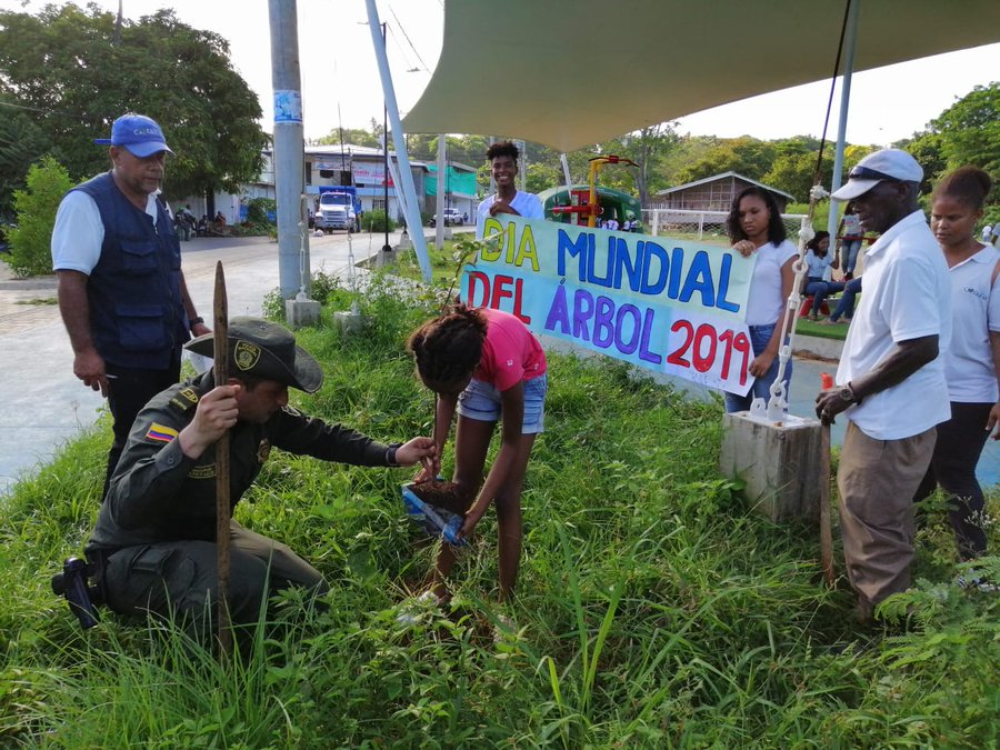 Conmemoramos el día mundial del árbol en Simpson Well