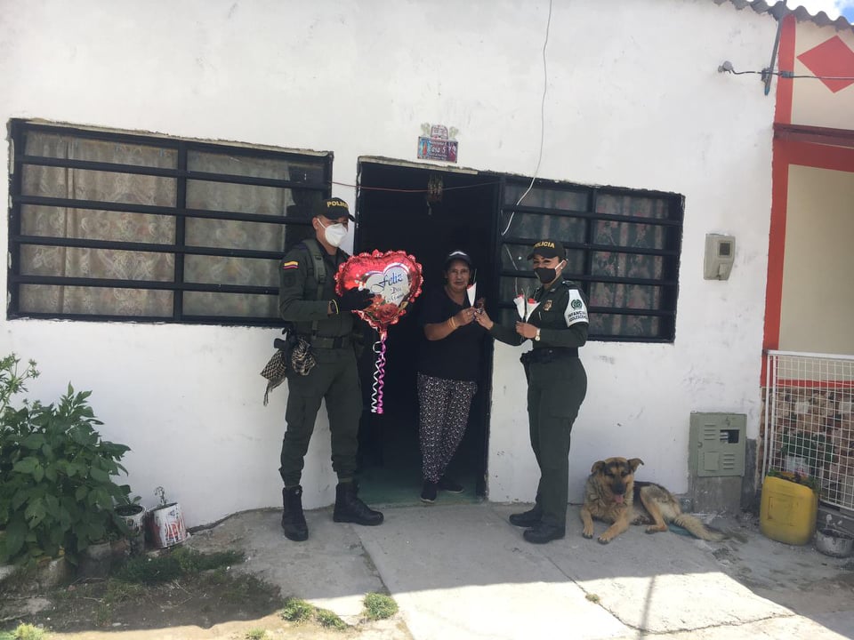 Con detalles y mensajes de tolerancia y respeto celebramos el Día de la Madre en Tolima 