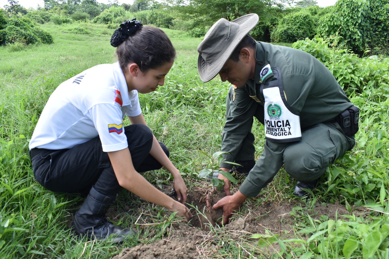 dia internacional del reciclaje-proteccion ambiental-rio-aracataca-gupae-grupo ambiental y ecologica-magdalena