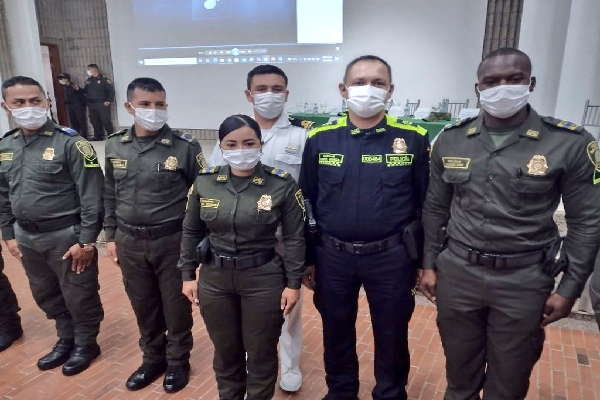 Primera entrega de Distinciones a 1.053 patrulleros en La Guajira 