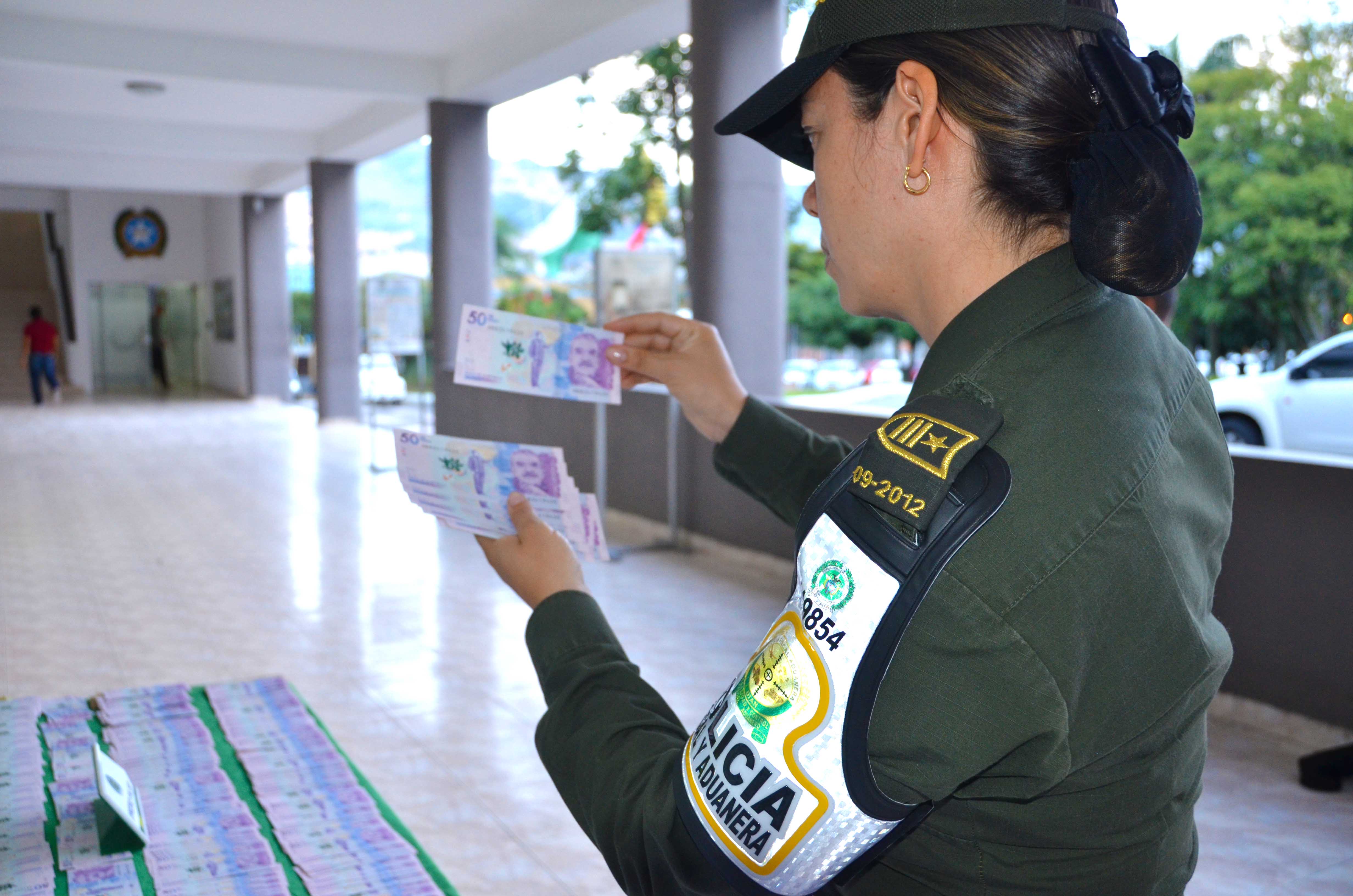 Con-destino-bogotá-pretendían-transportar-$280.000.000-de-moneda-falsa-2