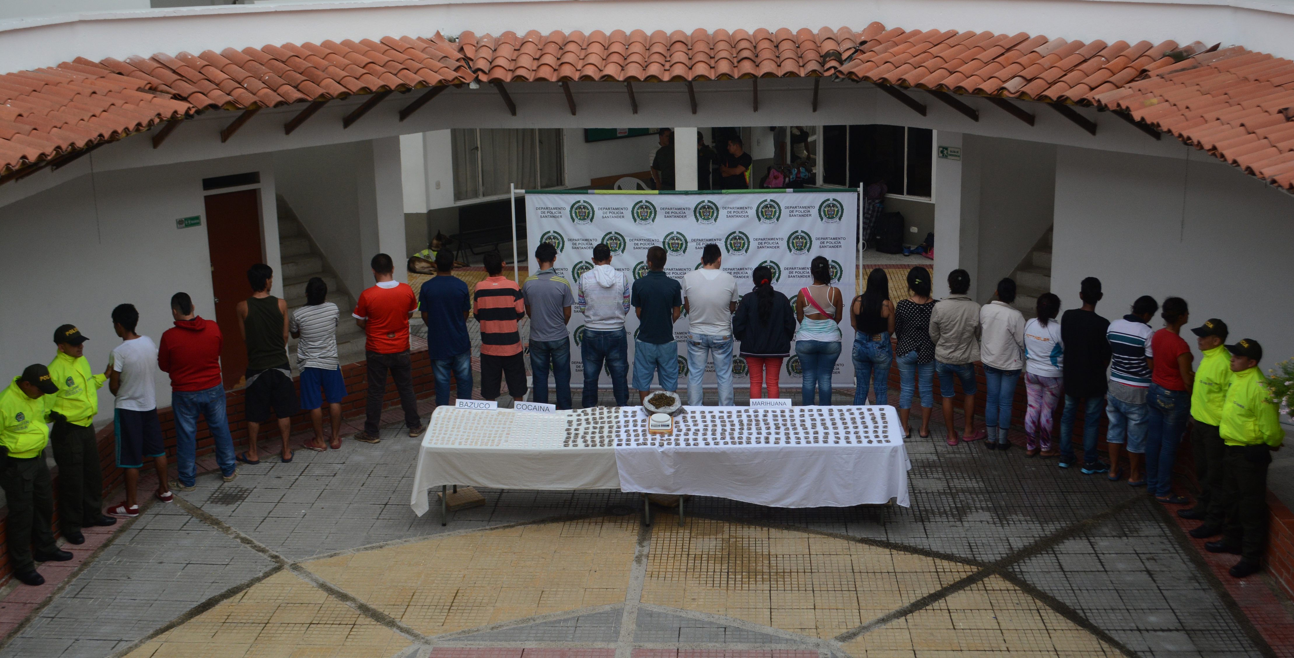 OFENSIVA CONTRA EL MICROTRÁFICO POLICÍA DE SANTANDER 