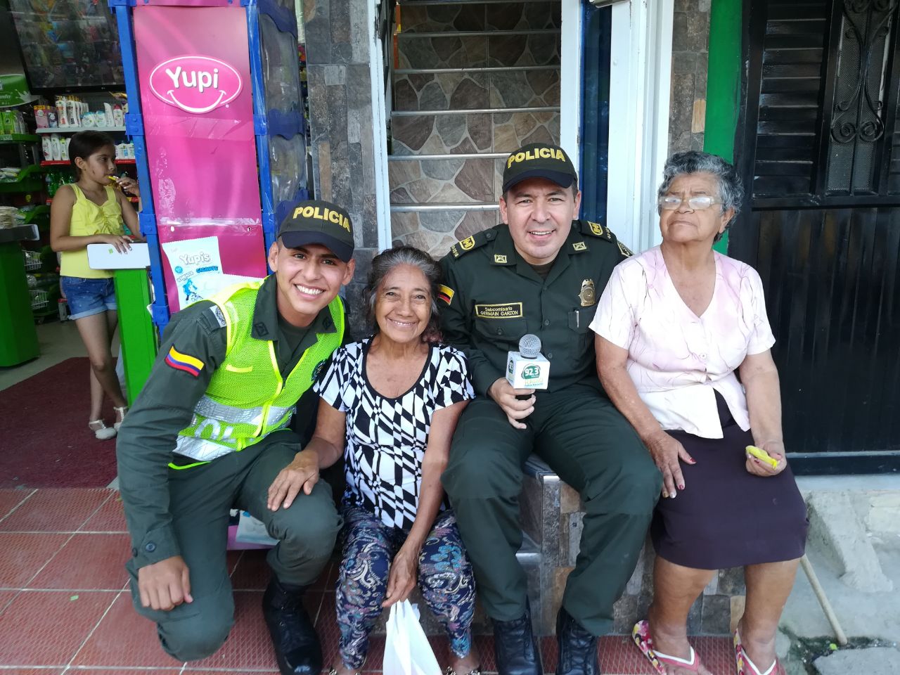 Emisora de la policía 92.3 fm, por primera vez realizó una emotiva fiesta de las madres en Mocoa.