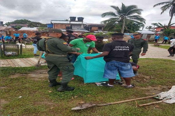 En-articulación-con-la-comunidad-sembramos-170-arboles-en-Paimadó.
