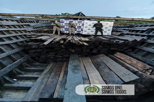 En-el-Litoral-del-San-Juan-y-Quibdó-incautamos-gran-cargamento-de-madera