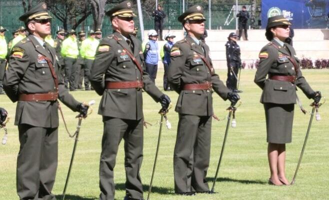 En la Escuela de Cadetes de Policía General Santander se dio el reconocimiento y toma de mando de las unidades.