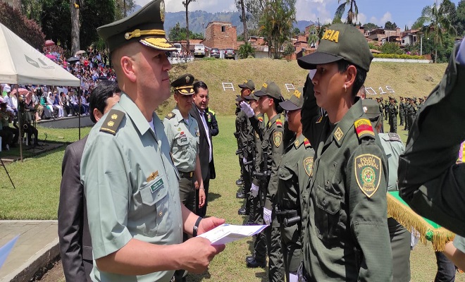 Se formaron como auxiliares de policía, jóvenes de diferentes regiones del país