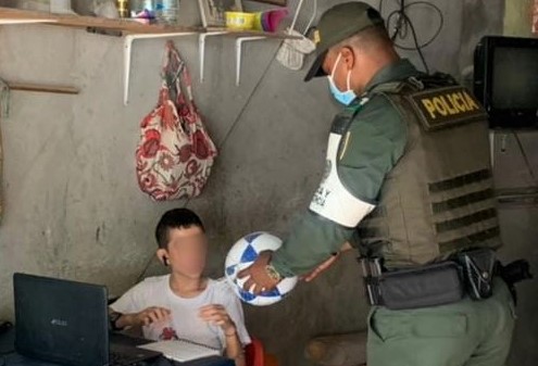 entrega-obsequios-infancia-san-vicente-del-caguan