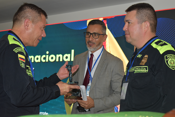 Entrega reconocimiento 7