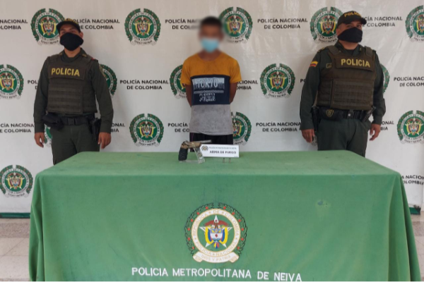 Capturado a un sujeto conocido como "pegantero" por el delio de porte de armas de fuego