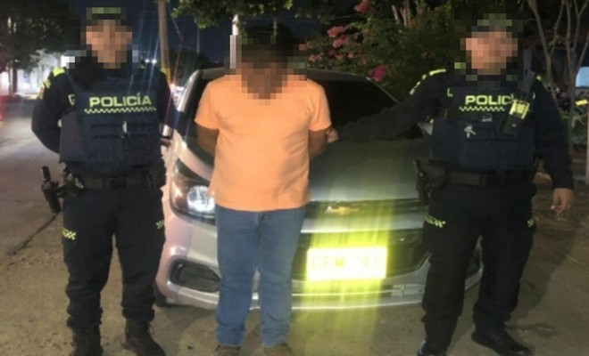 este sujeto conducía vehículo hurtado