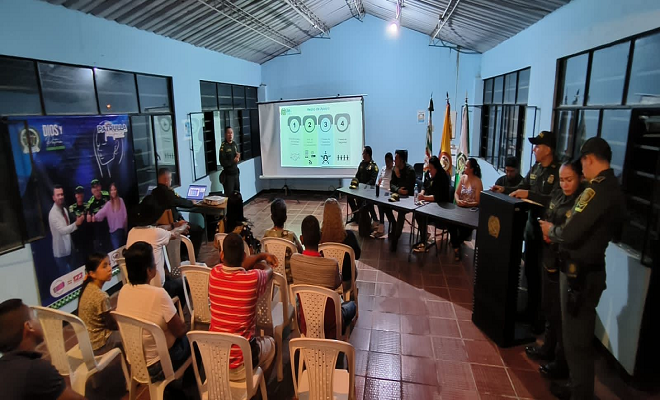 Exposición del Grupo Territorial para la Paz a la comunidad