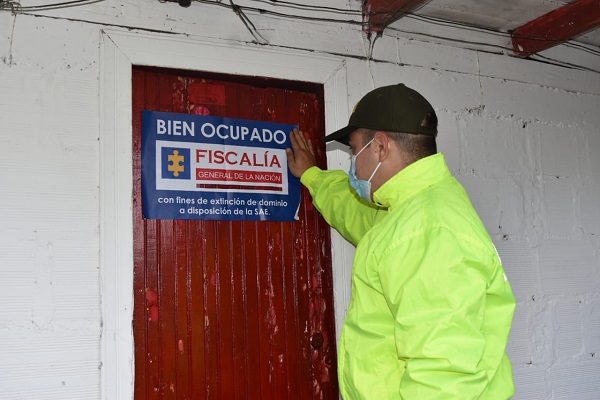 Extinción de dominio aplicada a tres inmuebles 