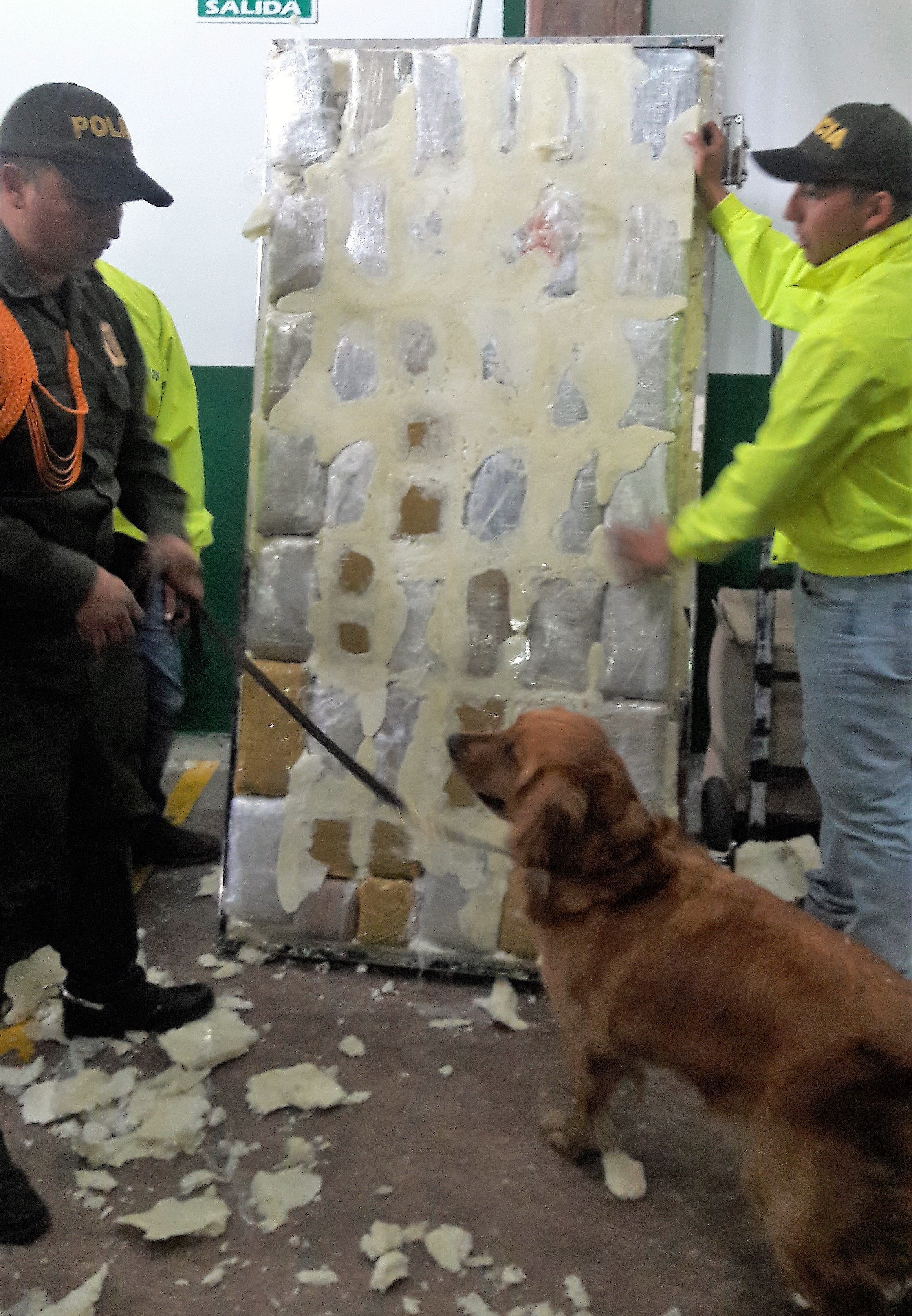 El cargamento estaba camuflado en unas puertas metálicas para cuartos fríos  
