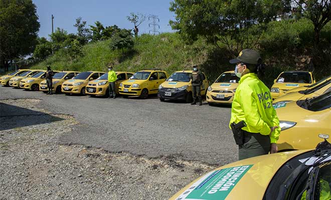 flota de taxi en extinción de dominio