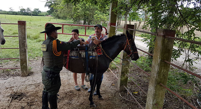 Los carabineros-de la Policía Nacional-fortalecen la vigilancia rural-en el Meta