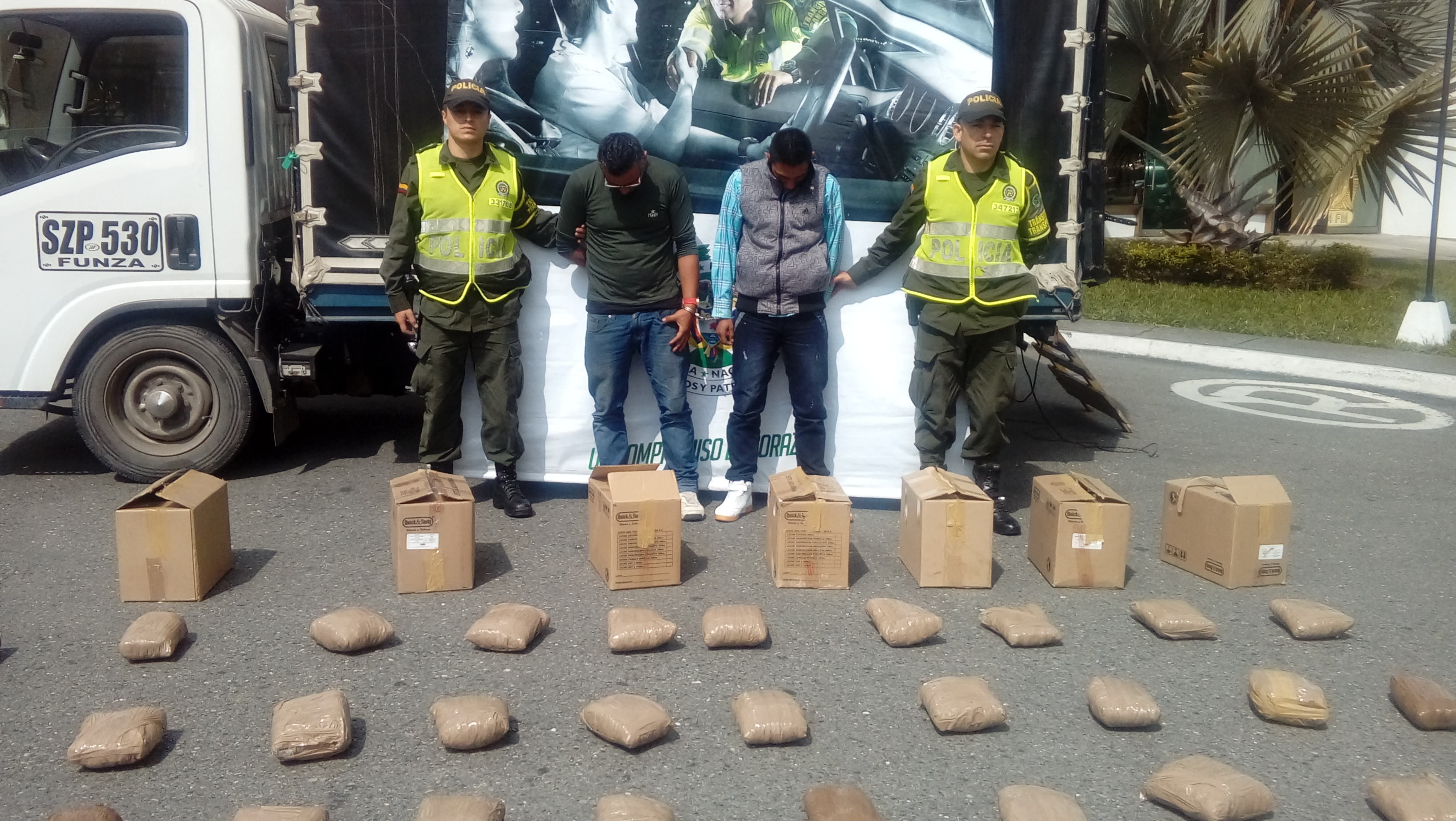 Policía Quindío captura dos hombres con droga 