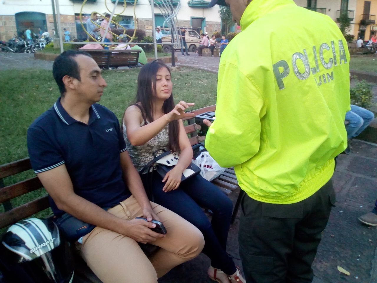 Controles con equipos tecnológicos  en terminales de transporte terrestre