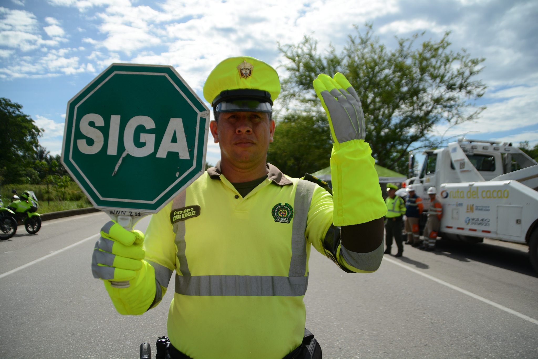 Trabajamos por su seguridad en las vías, municipios y zonas rurales de Santander