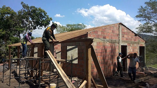 Entregamos una cómoda casa en Simacota para Juan José 