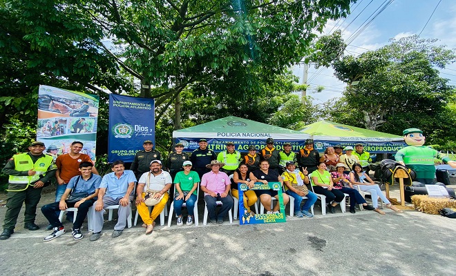 Policía Nacional acompaña el mercado campesino en el Atlántico
