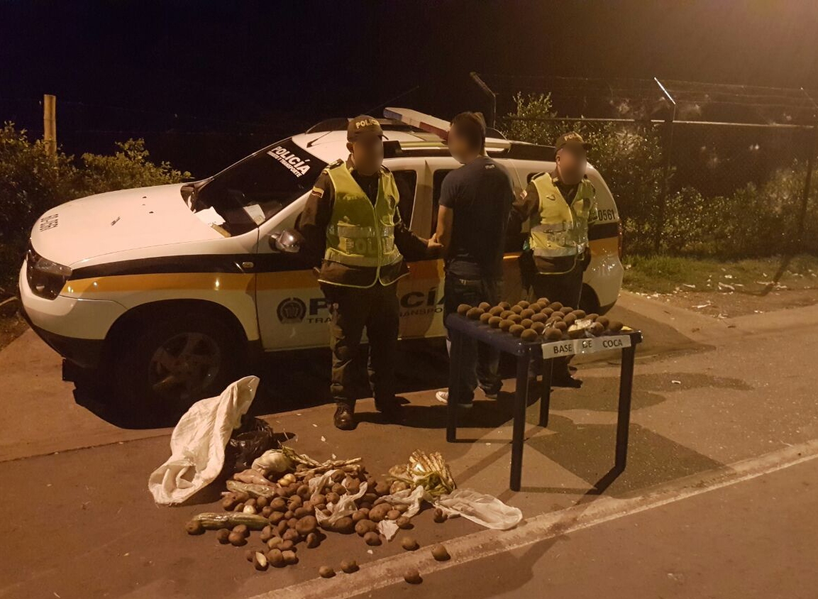 Llevaba cocaína oculta al interior de papas (tubérculos)
