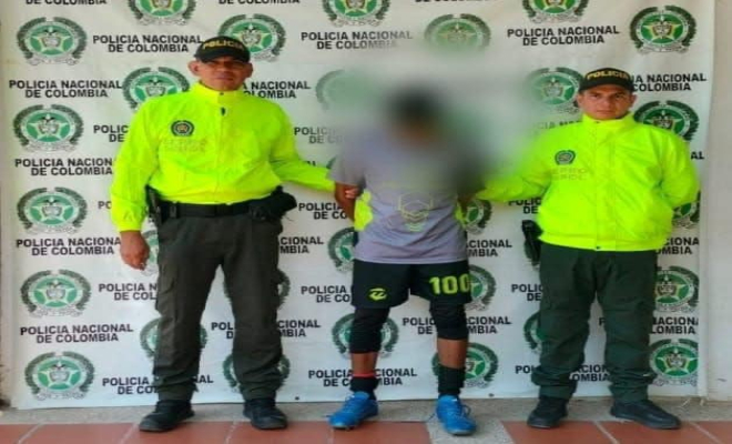 Con los guayos puestos, fue capturado un hombre por presuntamente abusar sexualmente de su prima