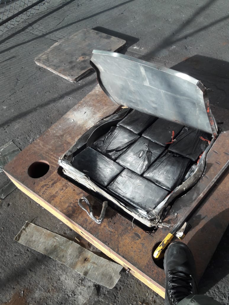 Incautados-400-kilos-de-marihuana-y-24-kilos-de-cocaína 