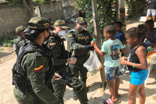 Grupo Gaula entrega más de 500 desayunos 