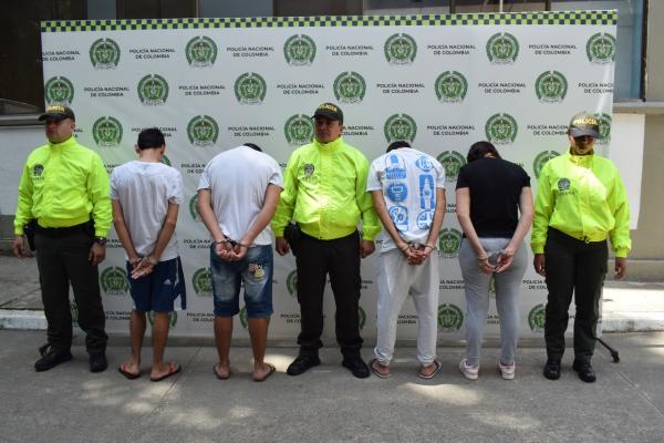 Marcaban a sus víctimas en entidades financieras, las seguían y luego las asaltaban.