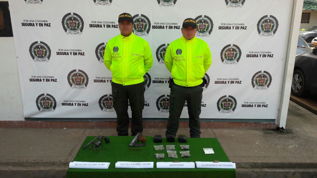 gracias a la información de la comunidad se logró el hallazgo de armas de fuego y sustancias alucinógenas 