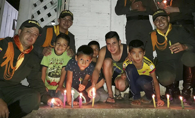 Con-honores-la Policía Nacional-dio-el-último adiós-a-nuestros-dos héroes-de-la patria