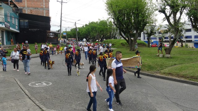 Los-integrantes-de-la-estación-ciudadela-del-café-no-dudaron-en-ningún-momento-en-ayudar-a-230-caninos 
