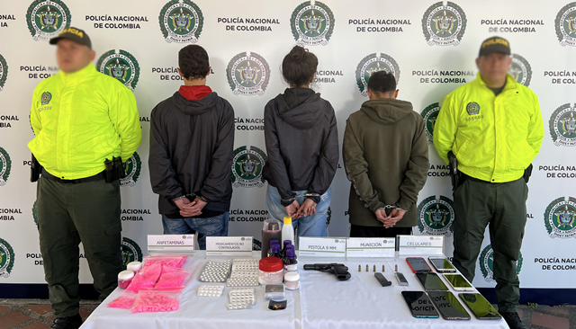 Tres-personas-fueron-capturadas-por-los-delitos-de-porte-ilegal-de-armas-tráfico-de-estupefacientes-y-receptación-dos