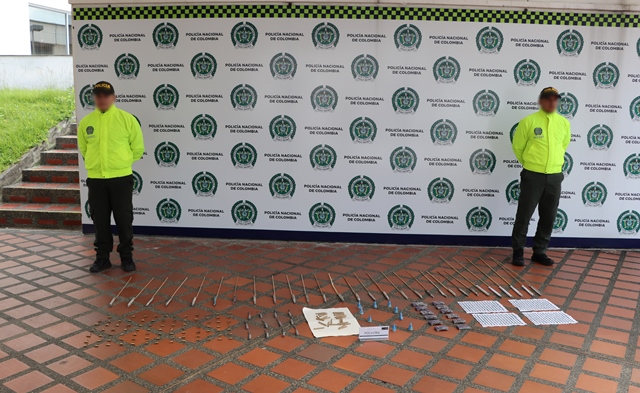 Entre-los-elementos-incautados-encontramos-papeletas-volcanes-culebras-chorrillos-entre-otros