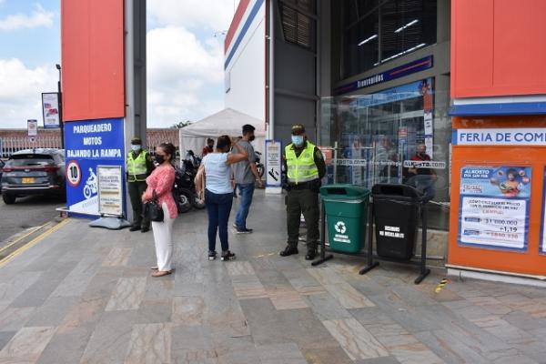 Cerca-de-400-uniformados-garantizarán-la-seguridad-y-convivencia-durante-este-día-dos
