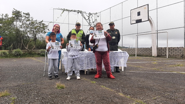 Actividad-realizada-en-la-escuela-María-Cristina-Gómez-del-corregimiento-de-Altagracia 