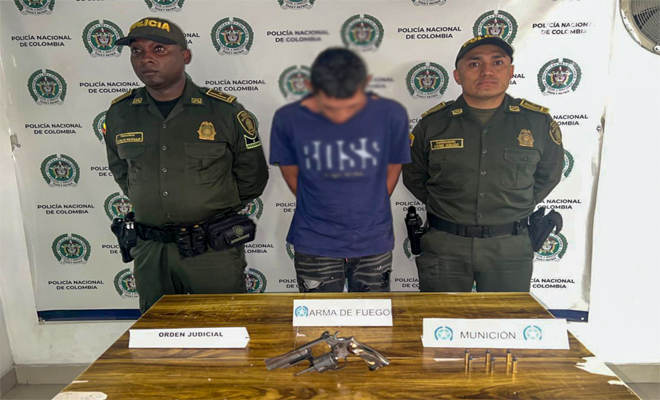 En el procedimiento adelantado, al sujeto conocido como payaso se le encuentra un arma de fuego ilegal