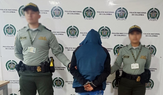  Varías dosis de marihuana incautadas