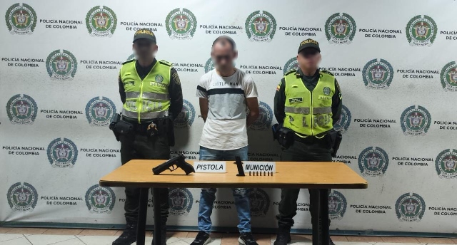 Arma de fuego, tipo pistola, calibre 9mm