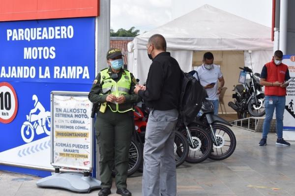 Cerca-de-400-uniformados-garantizarán-la-seguridad-y-convivencia-durante-este-día