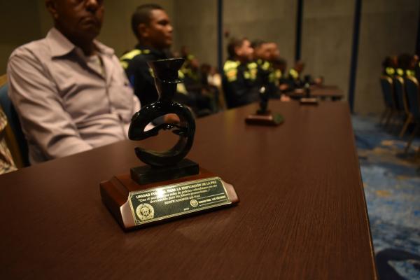 Réplica del monumento "Edificadores de Paz" 