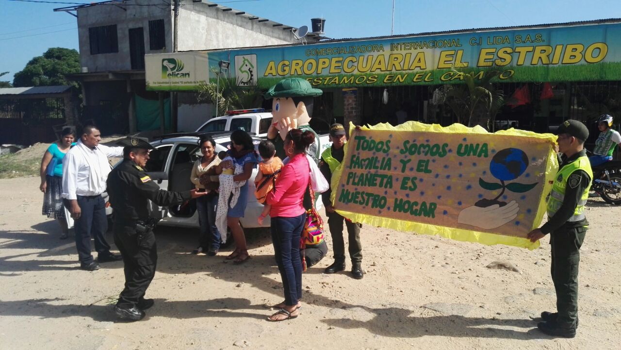  Policia Arauca Una temporada para compartir y prevenir a niños y niñas el uso de la pólvora
