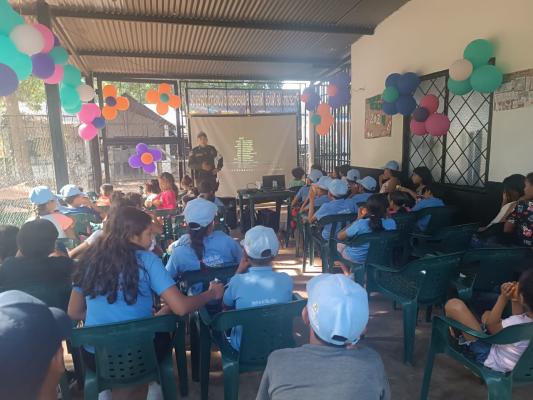 niños, padres, policia