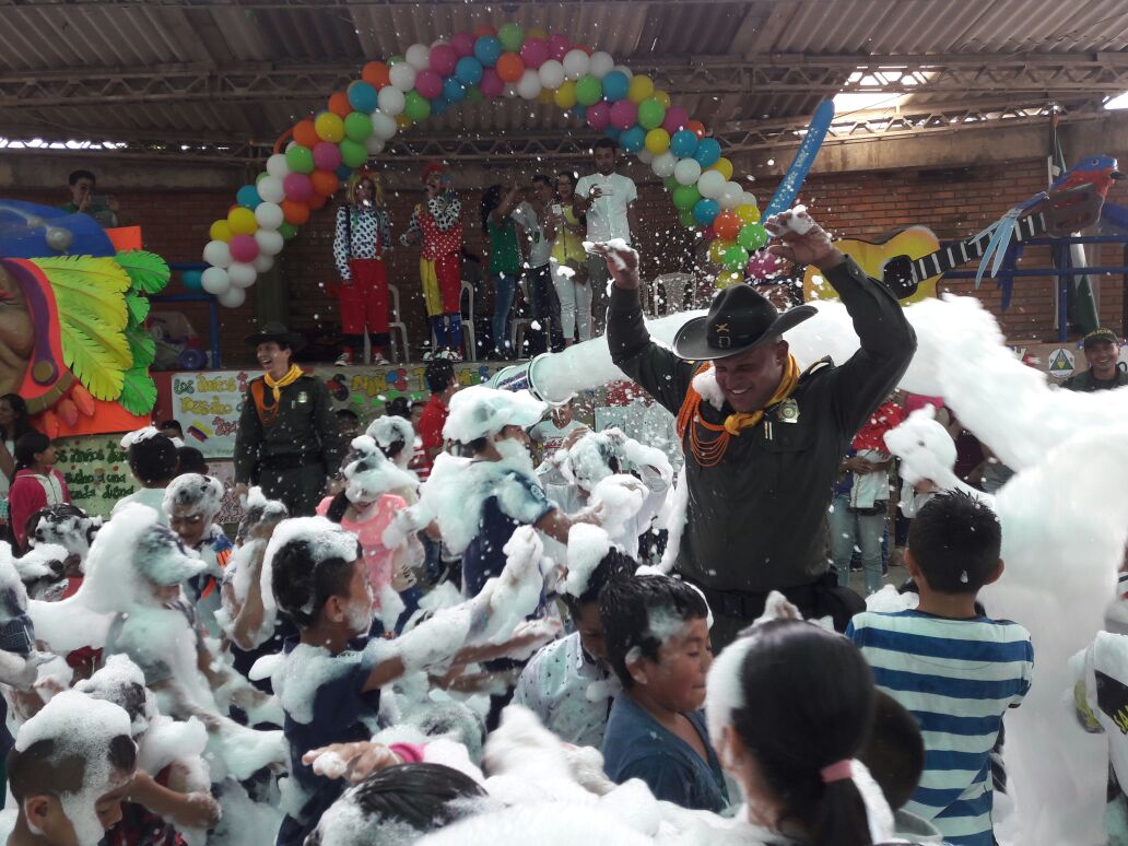 Policía Nacional compartió con los niños y niñas del norte de Nariño