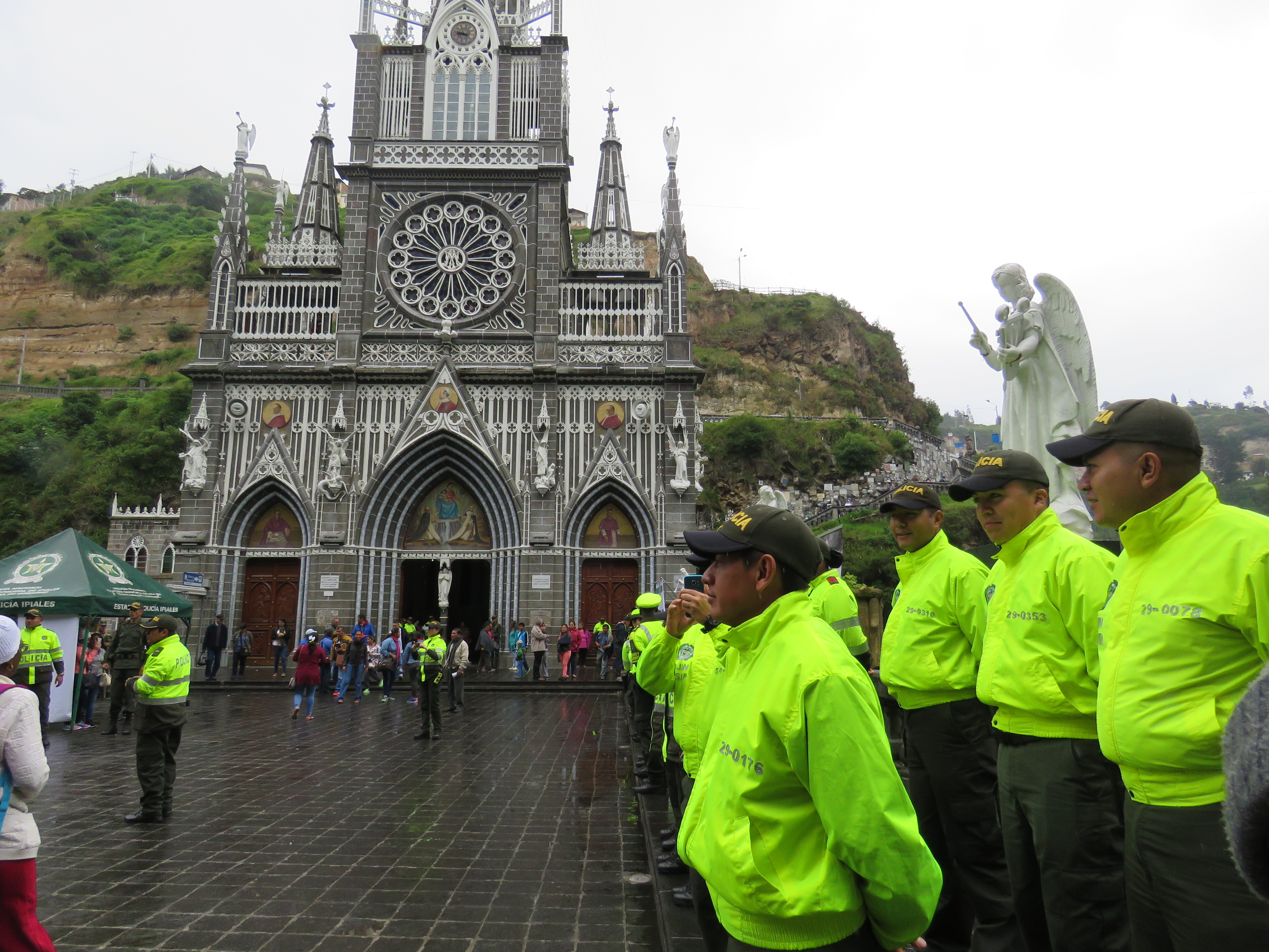Policiales en Formación para la ceremonia