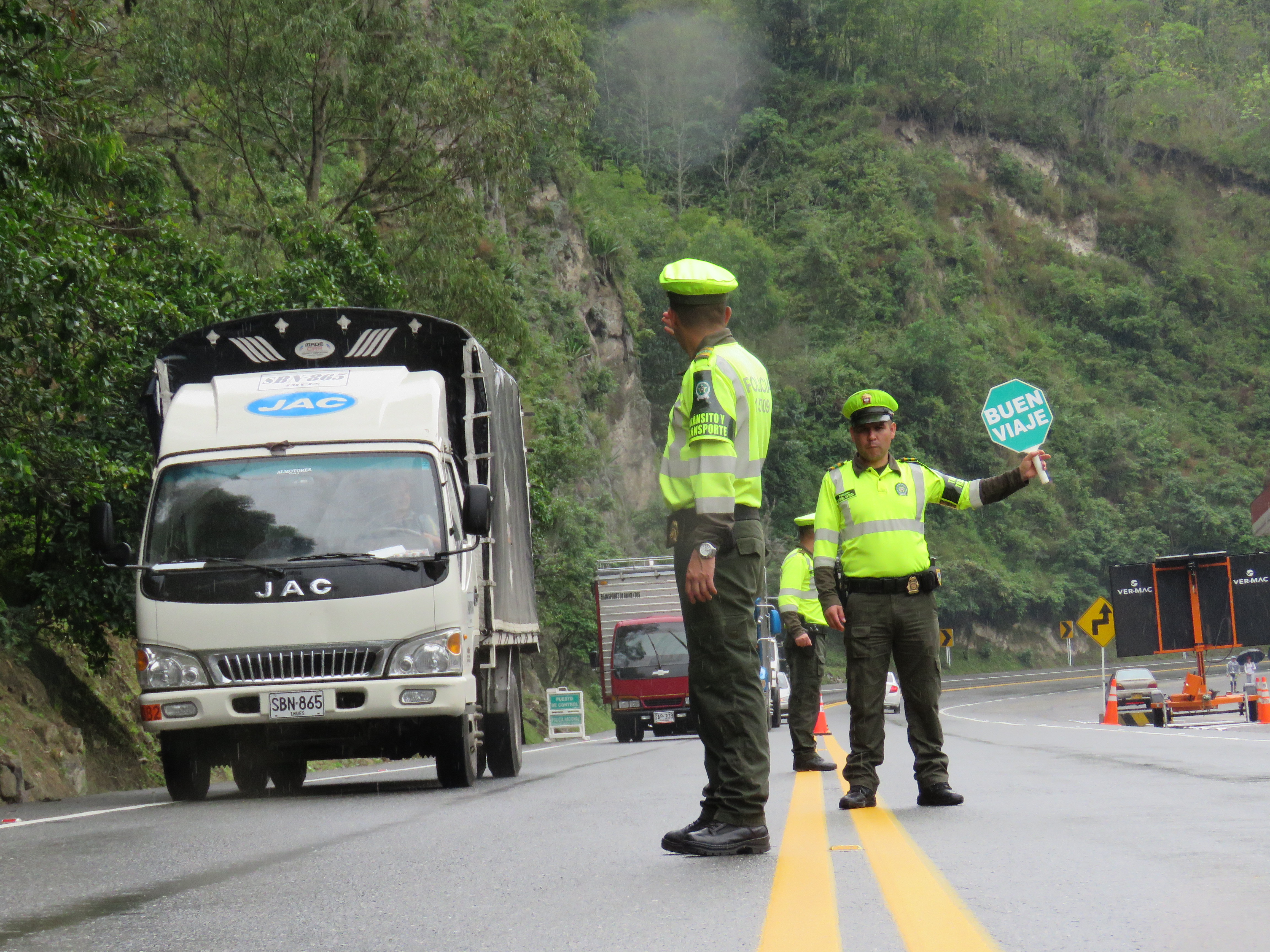 Dispositivo de seguridad vial 