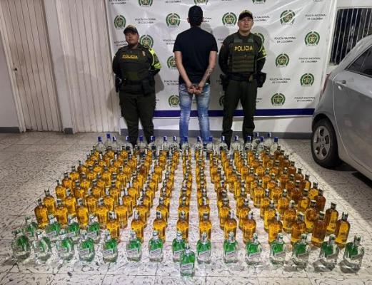 Incautadas 184 botellas de licor adulterado durante operativo vial en Bolívar Valle