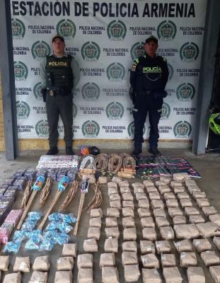 Incautación de pólvora en Armenia.