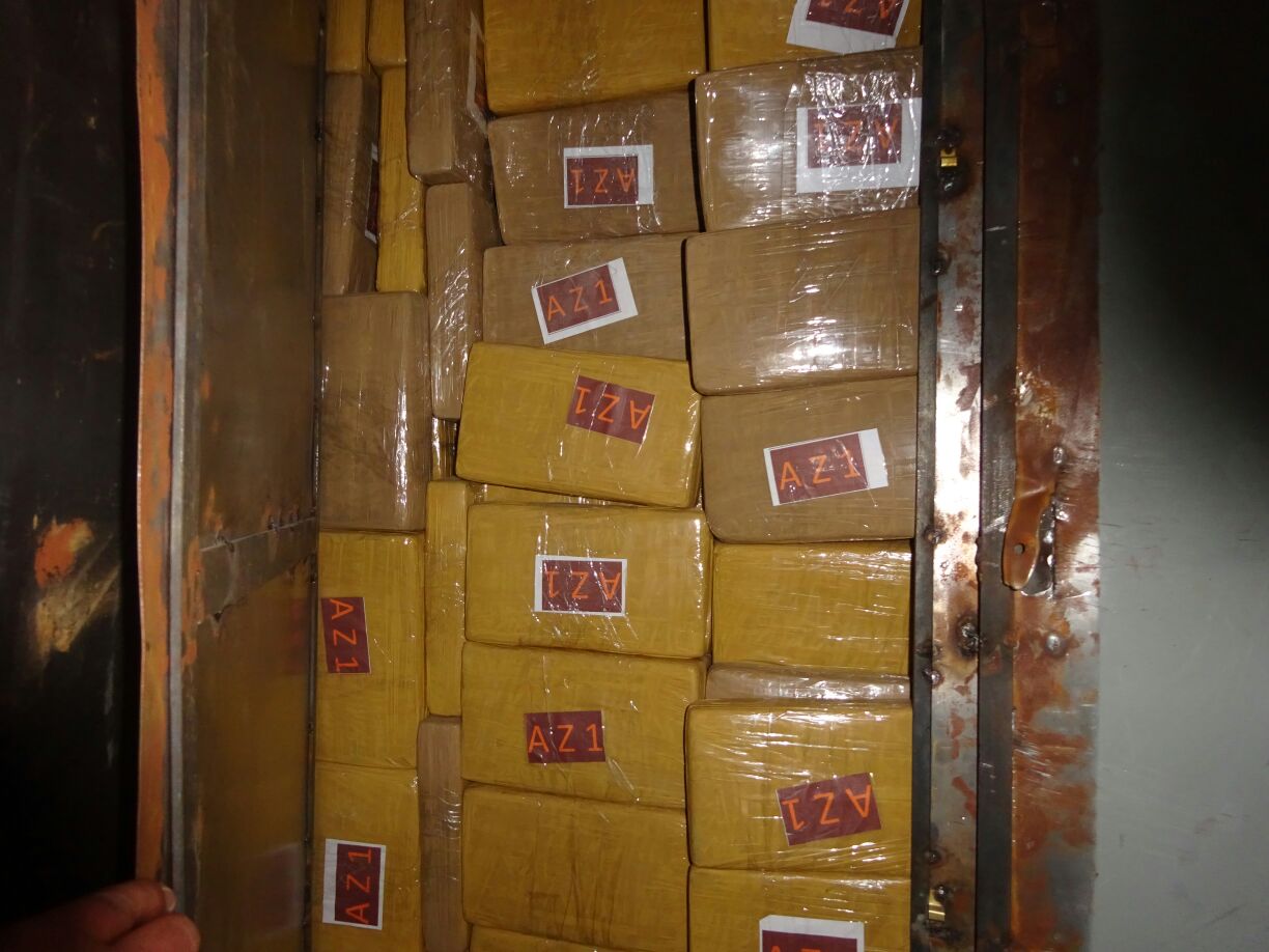 Incautada-más-de-media-tonelada-de-clorhidrato-de-cocaína-al-interior-de-un-furgón-en-el-departamento-de-Nariño